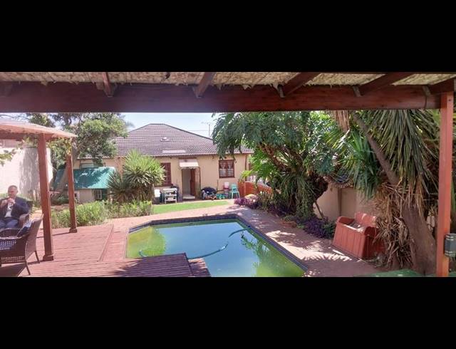 3 BEDROOM HOUSE FOR SALE IN KENSINGTON